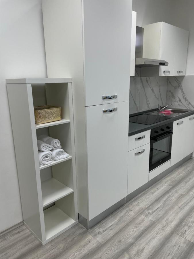Apartment Studio Beauty In Centar プーラ エクステリア 写真