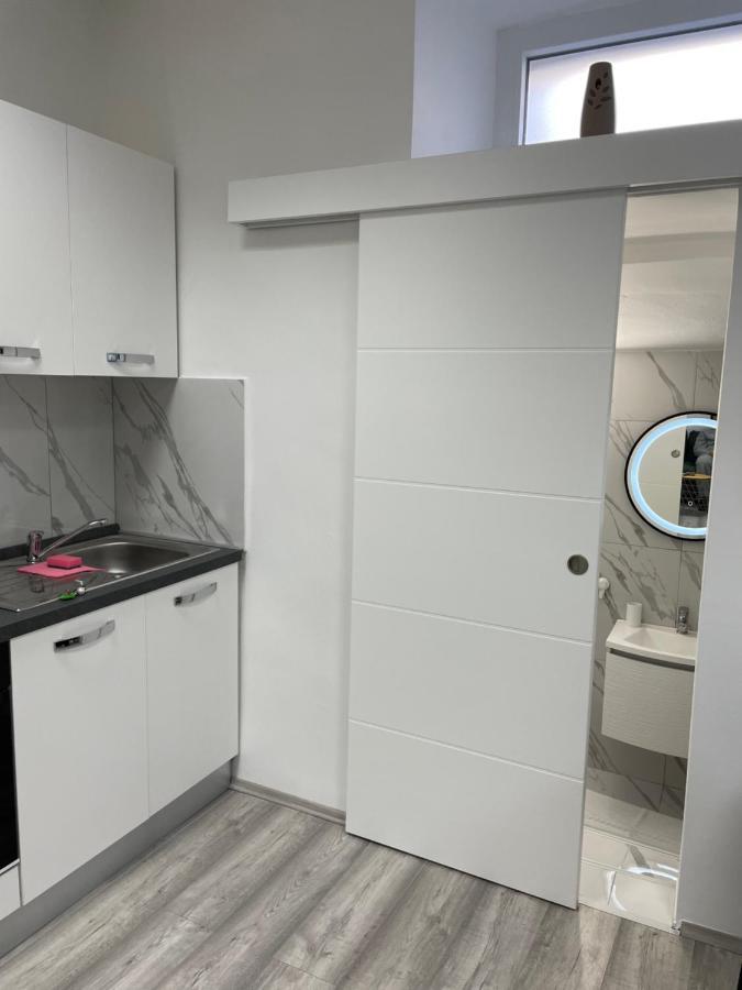 Apartment Studio Beauty In Centar プーラ エクステリア 写真