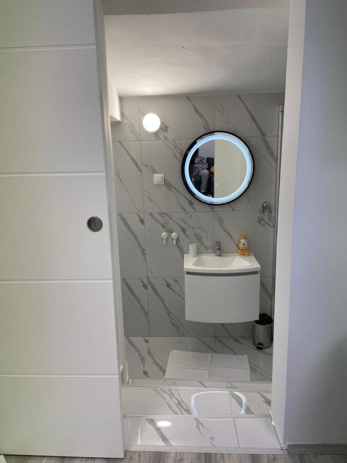 Apartment Studio Beauty In Centar プーラ エクステリア 写真